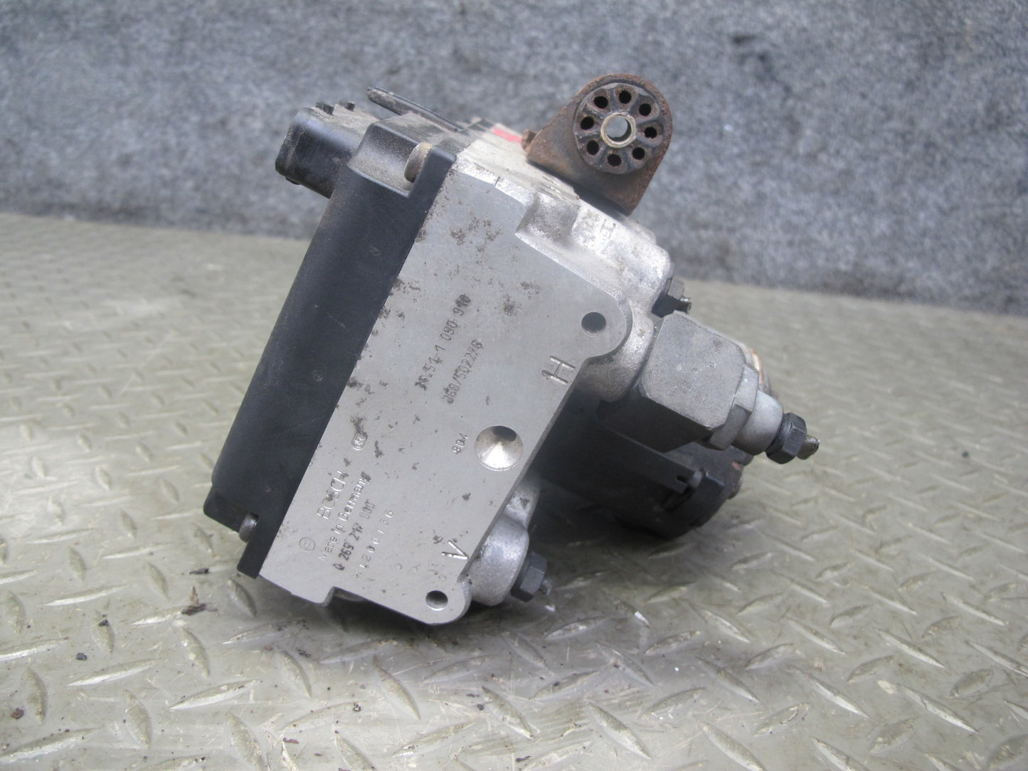 94-95 BMW E34 540i Asc+t Anti Lock Brake ABS Pump Module 1090910 OEM