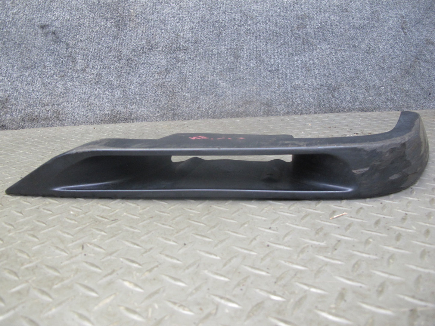 94-95 BMW E34 530i 540i M60 Set of 2 Front Bumper Left & Right Air Duct OEM