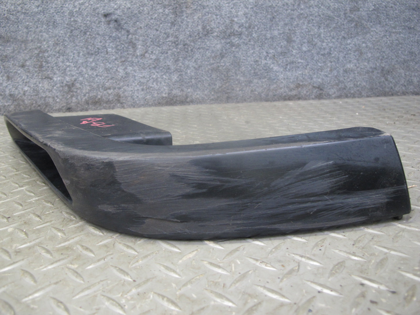 94-95 BMW E34 530i 540i M60 Set of 2 Front Bumper Left & Right Air Duct OEM