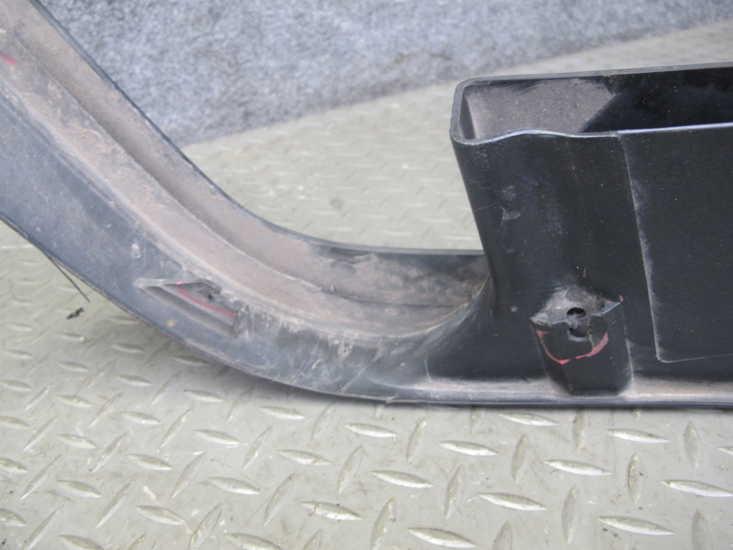 94-95 BMW E34 530i 540i M60 Set of 2 Front Bumper Left & Right Air Duct OEM