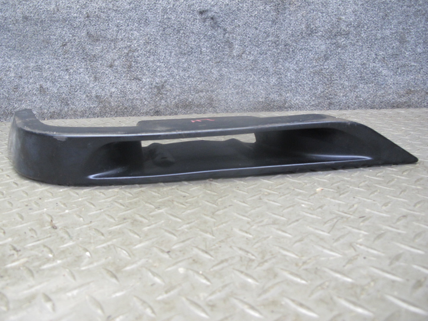 94-95 BMW E34 530i 540i M60 Set of 2 Front Bumper Left & Right Air Duct OEM