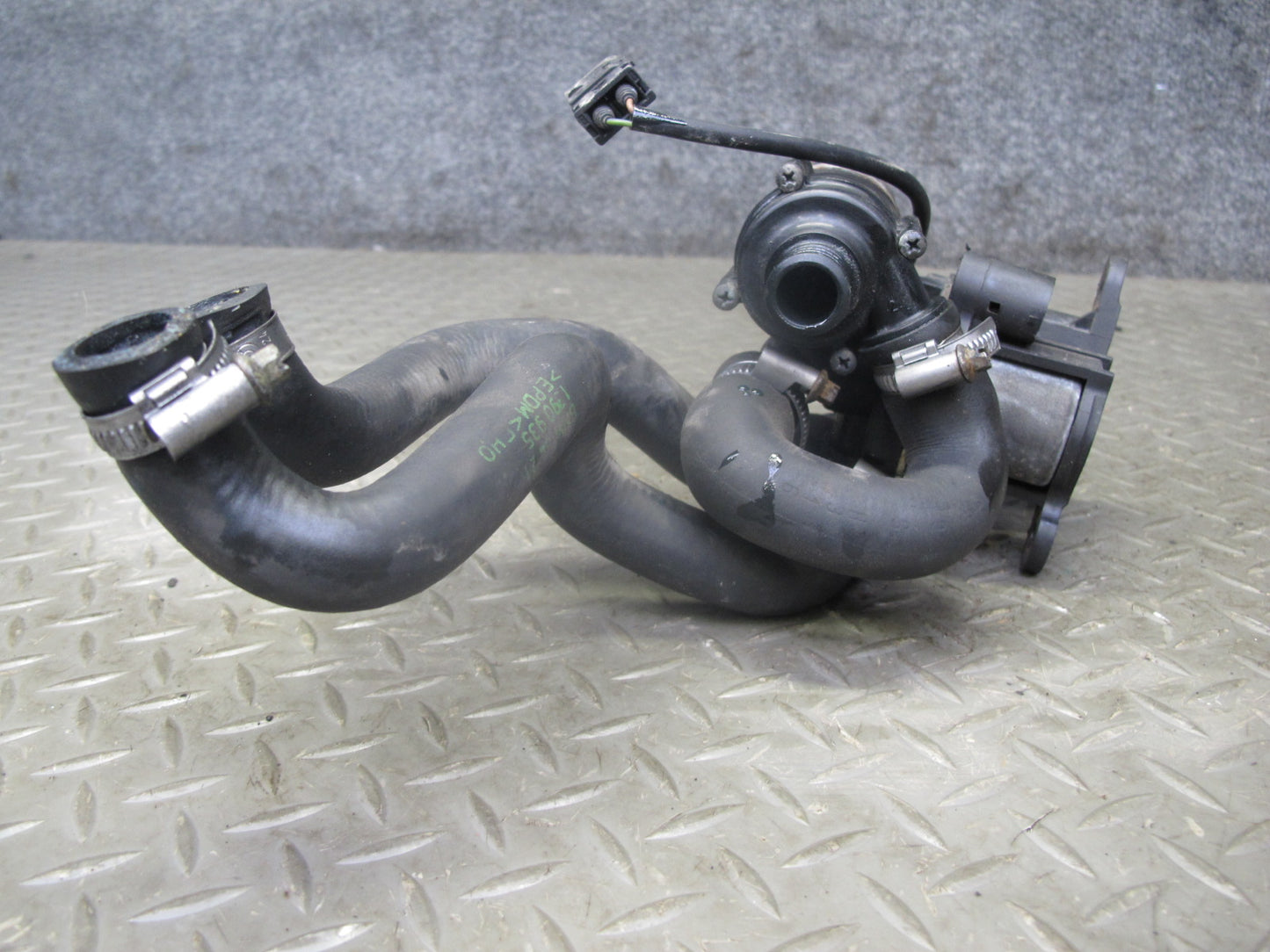 94-95 BMW E32 E34 M60 Heater Water Valve w Additional Water Pump & Hoses OEM