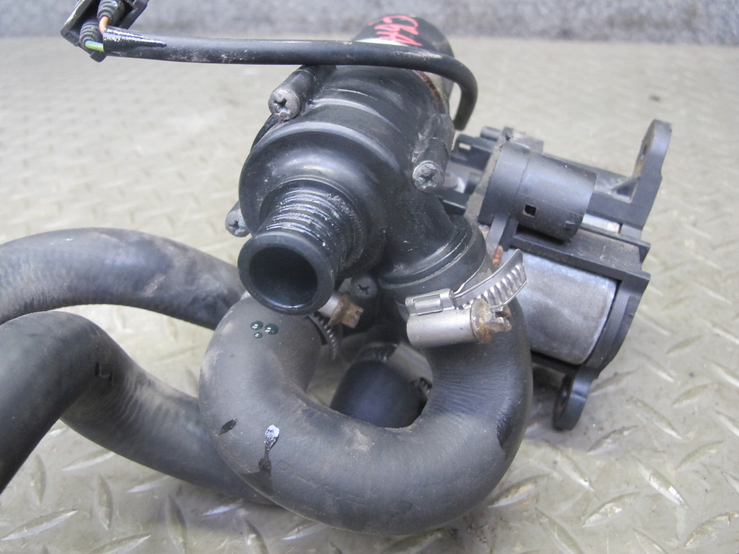 94-95 BMW E32 E34 M60 Heater Water Valve w Additional Water Pump & Hoses OEM