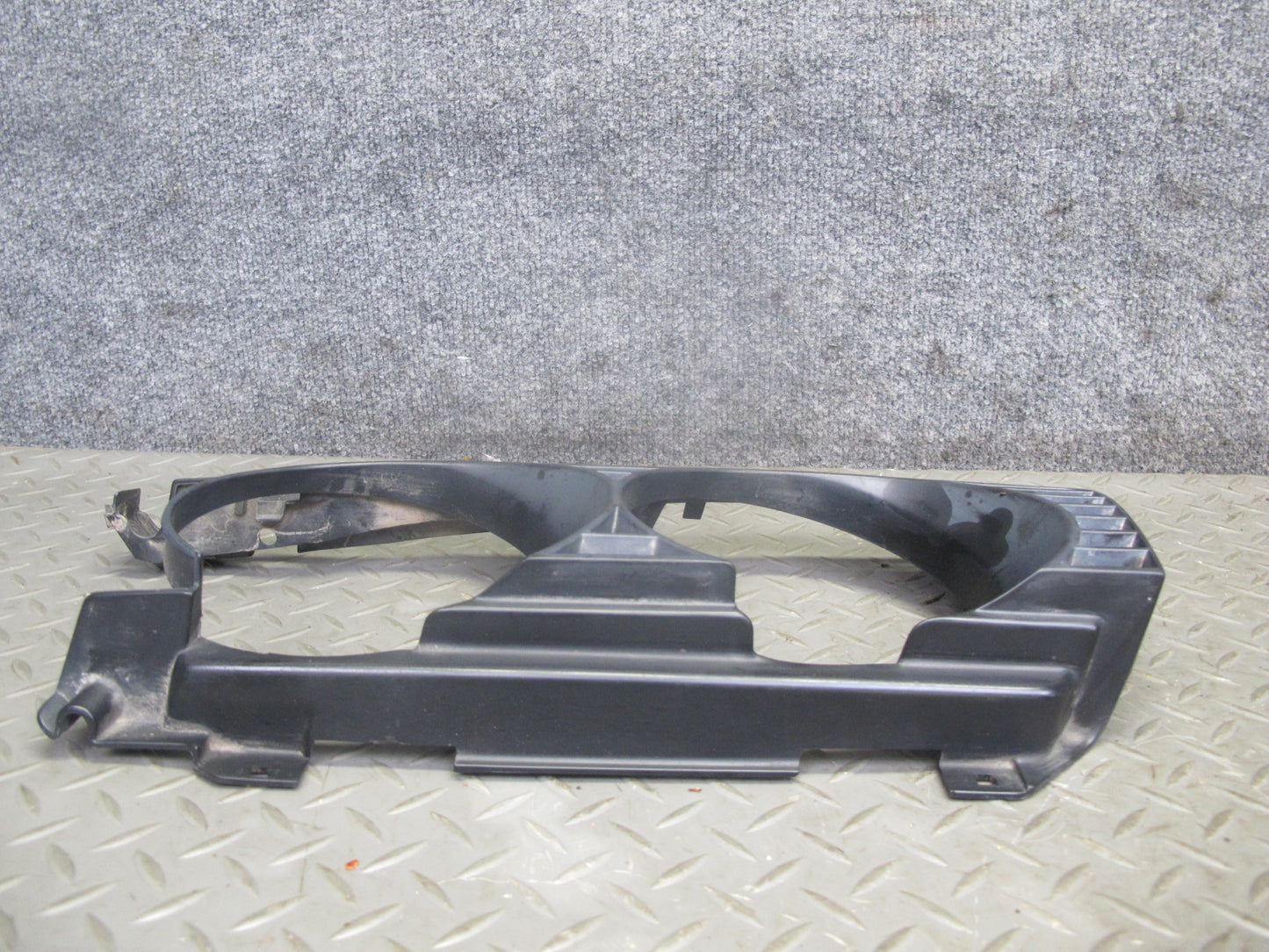 94-95 BMW E34 530i 540i M5 Set of 2 Front Left & Right Headlight Grille OEM