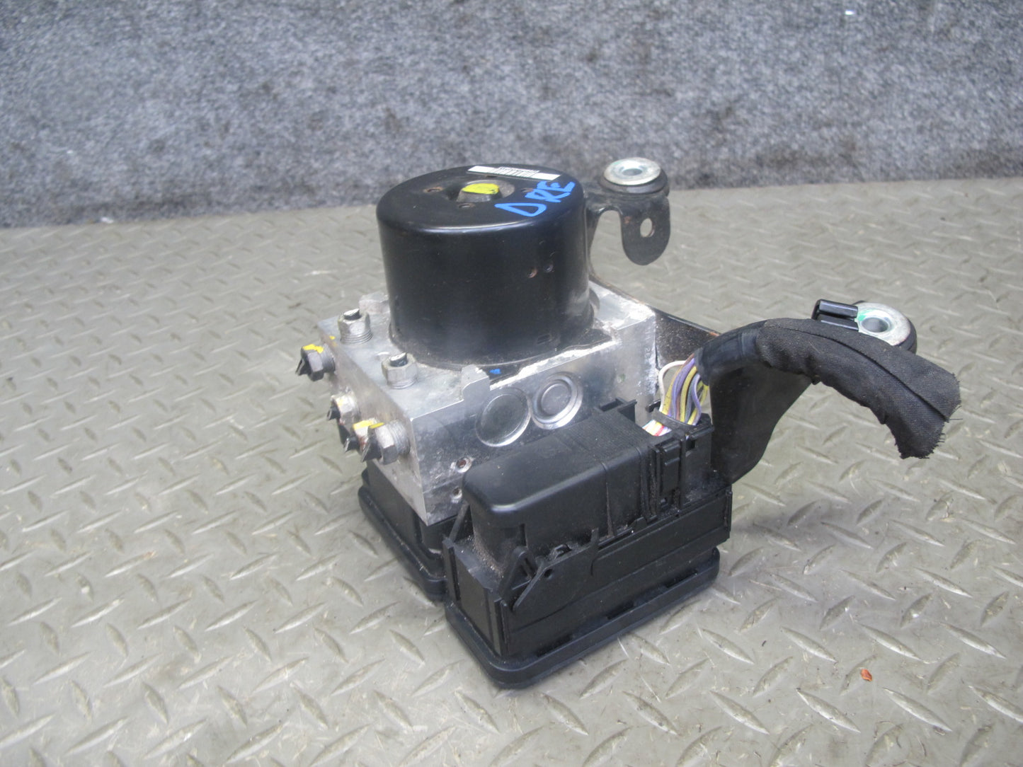 2012-2013 Range Rover Evoque L538 Anti Lock Brake ABS Pump Module BJ32-2C405-AE