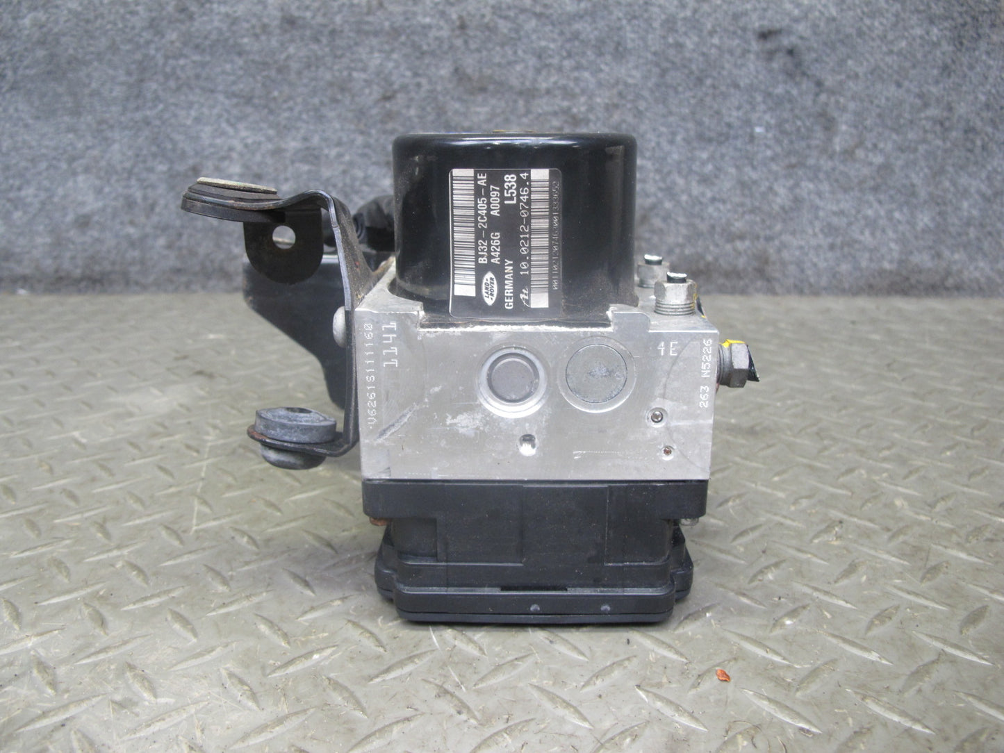 2012-2013 Range Rover Evoque L538 Anti Lock Brake ABS Pump Module BJ32-2C405-AE