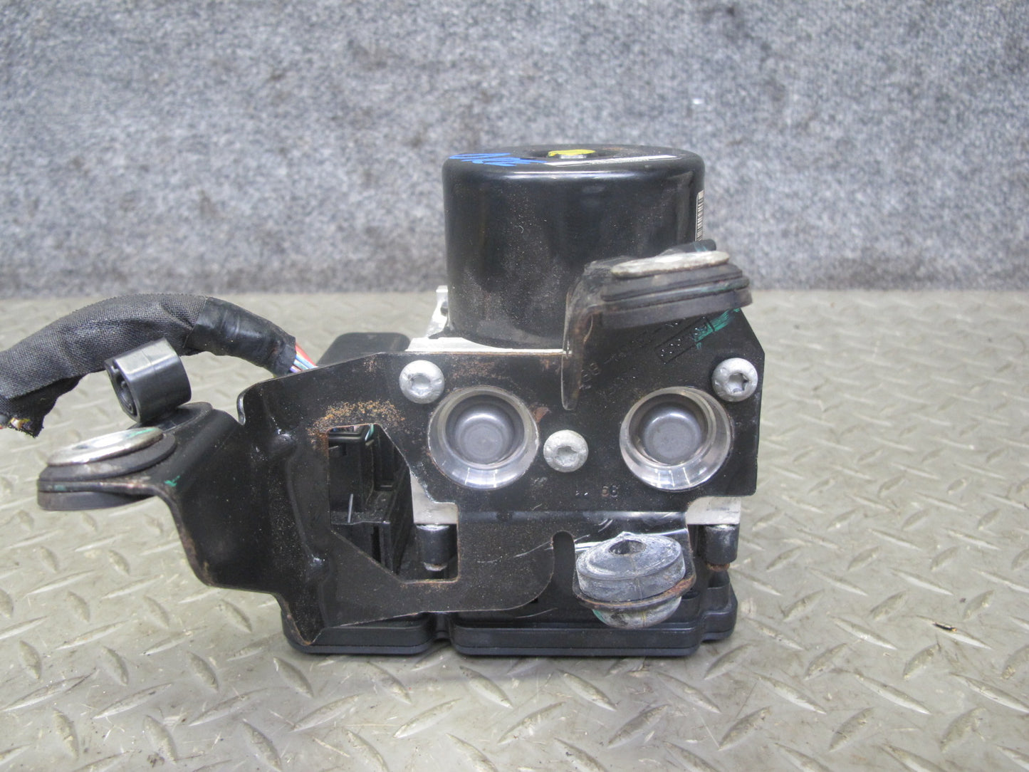 2012-2013 Range Rover Evoque L538 Anti Lock Brake ABS Pump Module BJ32-2C405-AE
