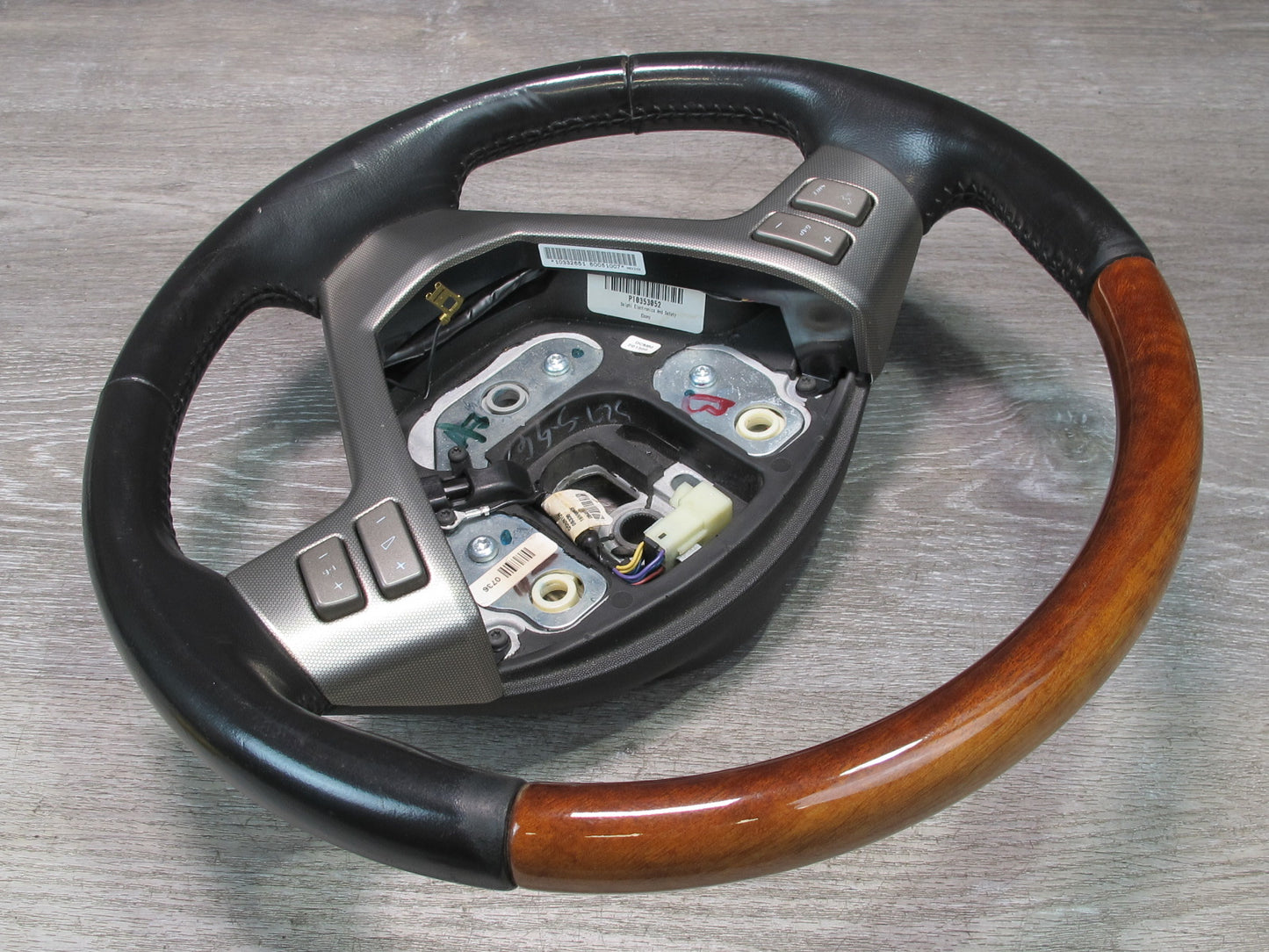 2004-2007 Cadillac XLR Leather Wood Steering w Controls