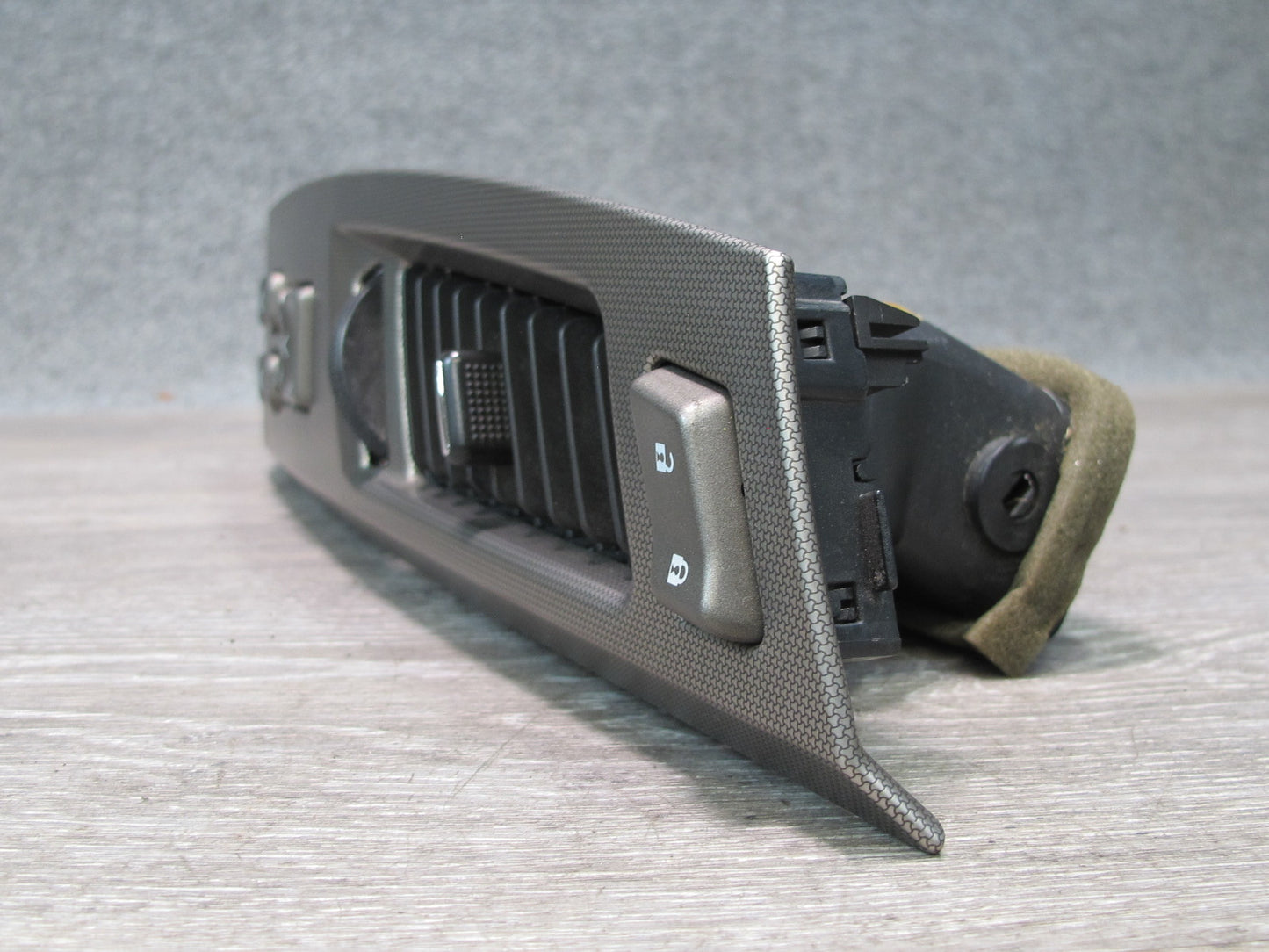2004-2009 Cadillac XLR Left Door Air Vent Mirror Window Switch
