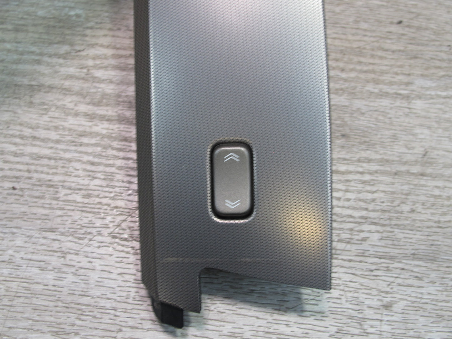 2004-2009 Cadillac XLR Right Door Air Vent Window Door Lock Unlock Switch Trim