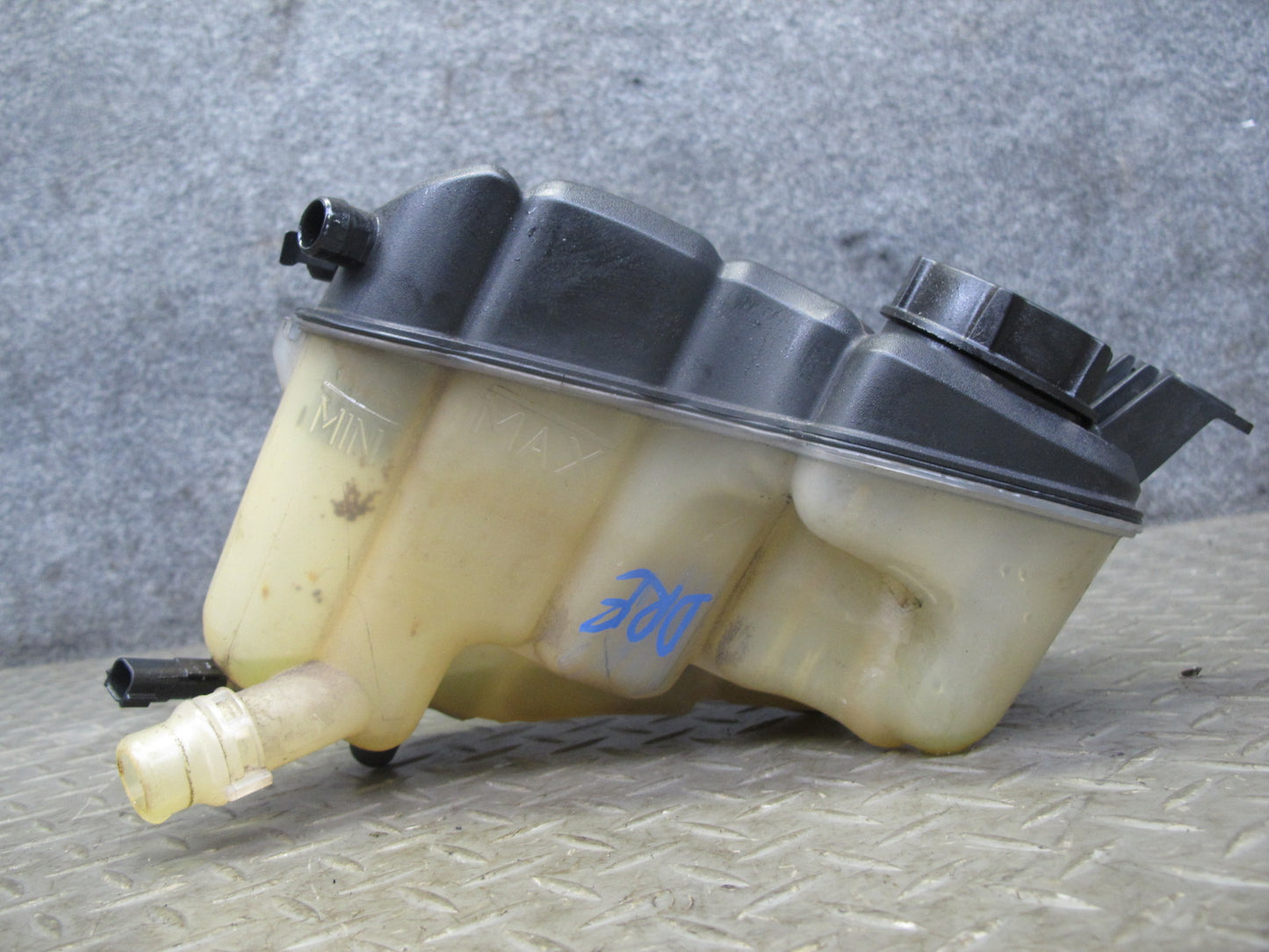 2012-2019 Range Rover Evoque L538 Engine Expansion Overflow Reservoir Tank