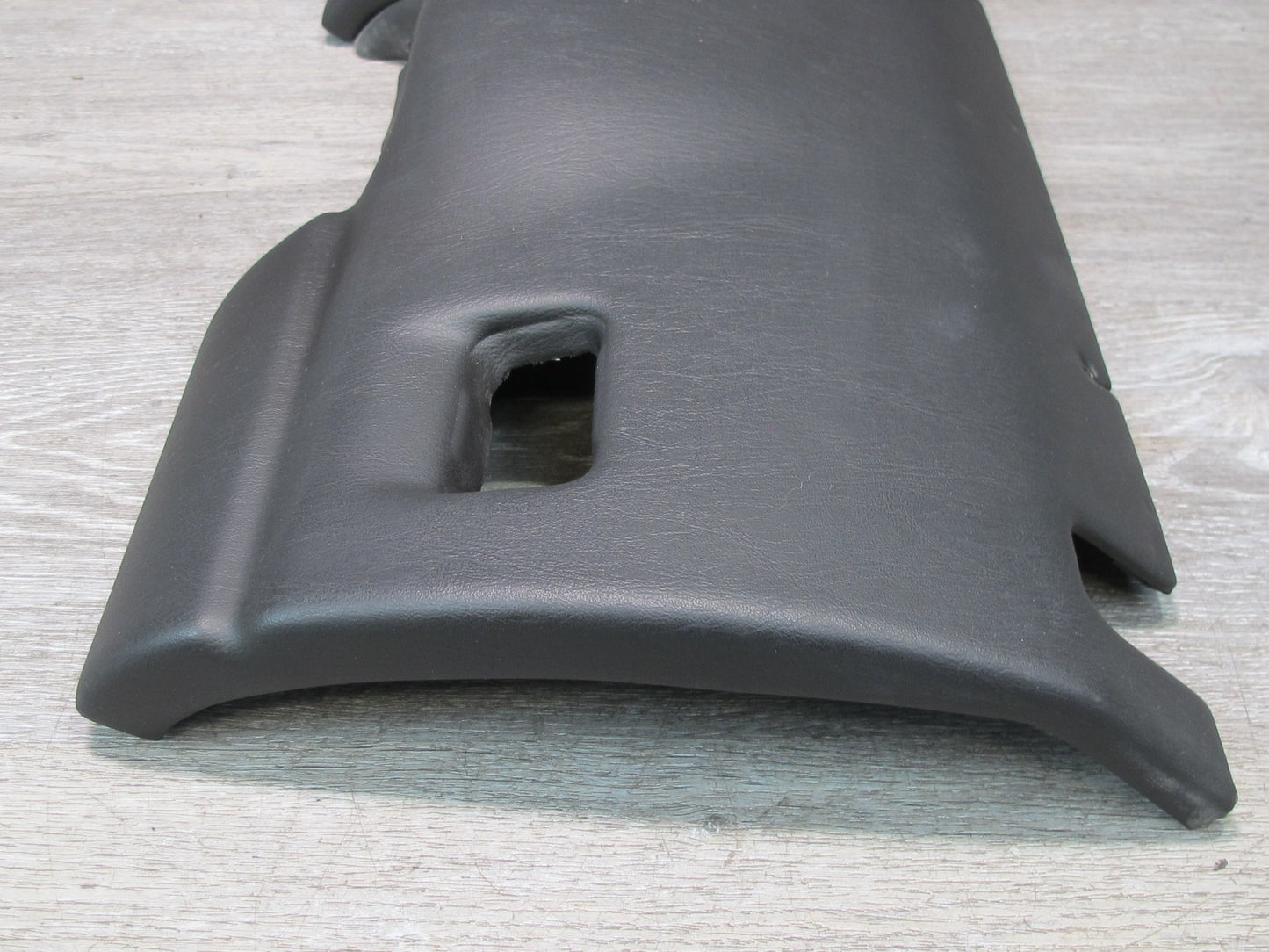 2004-2009 Cadillac XLR Dash Front Left Knee Trim Cover Panel 15246017
