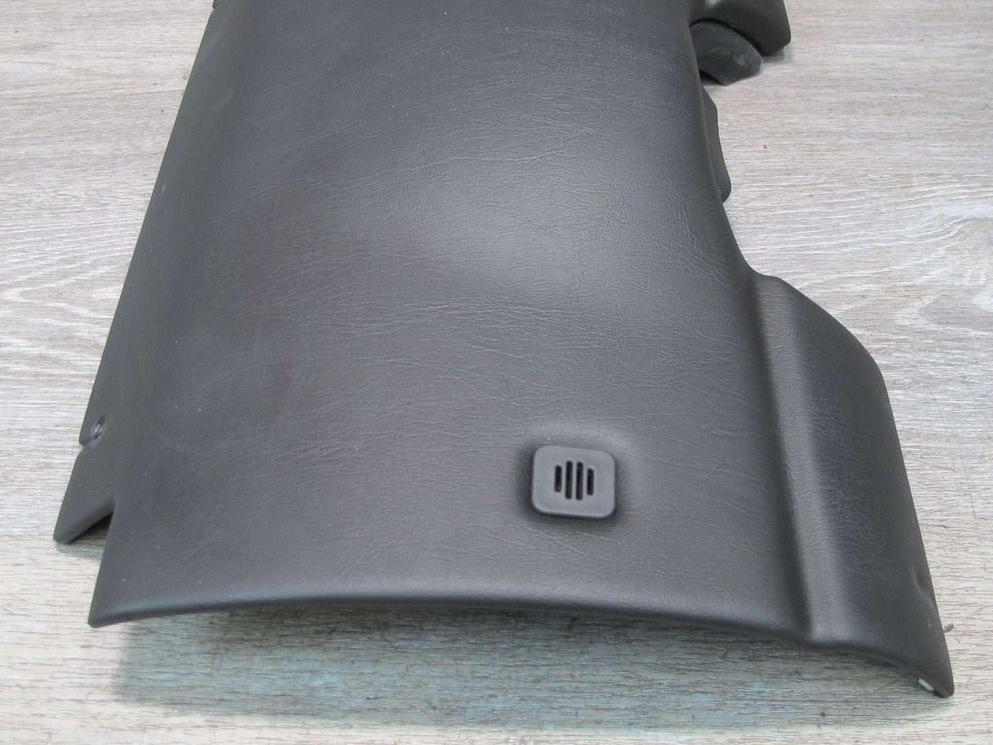 2004-2009 Cadillac XLR Dash Front Left Knee Trim Cover Panel 15246017