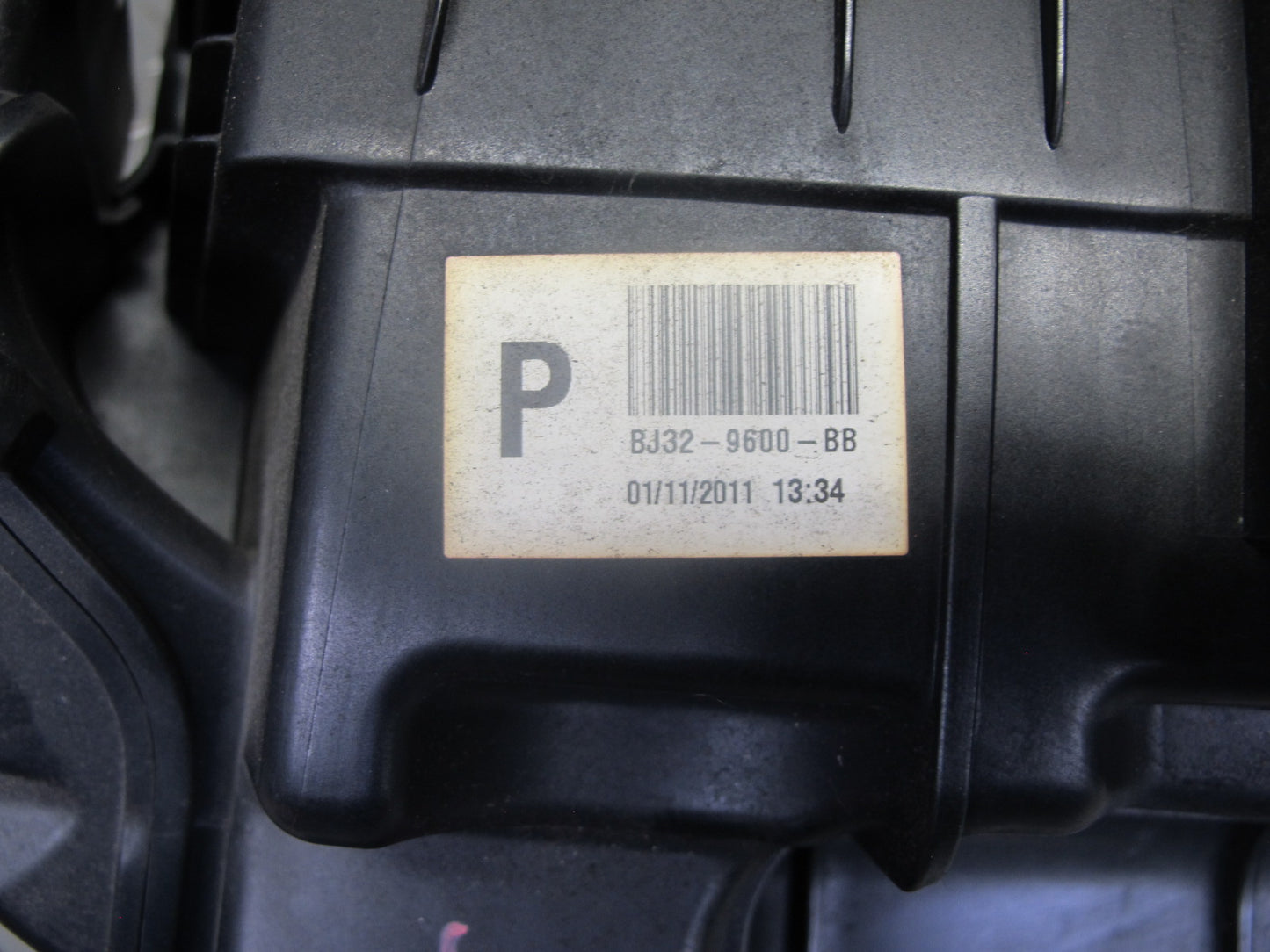 2012-2013 Range Rover Evoque L538 Air Intake Cleaner Filter Box w MAF Sensor