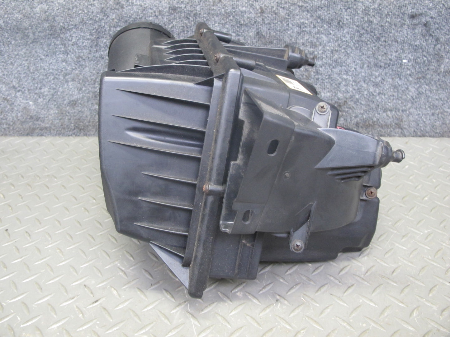 2012-2013 Range Rover Evoque L538 Air Intake Cleaner Filter Box w MAF Sensor