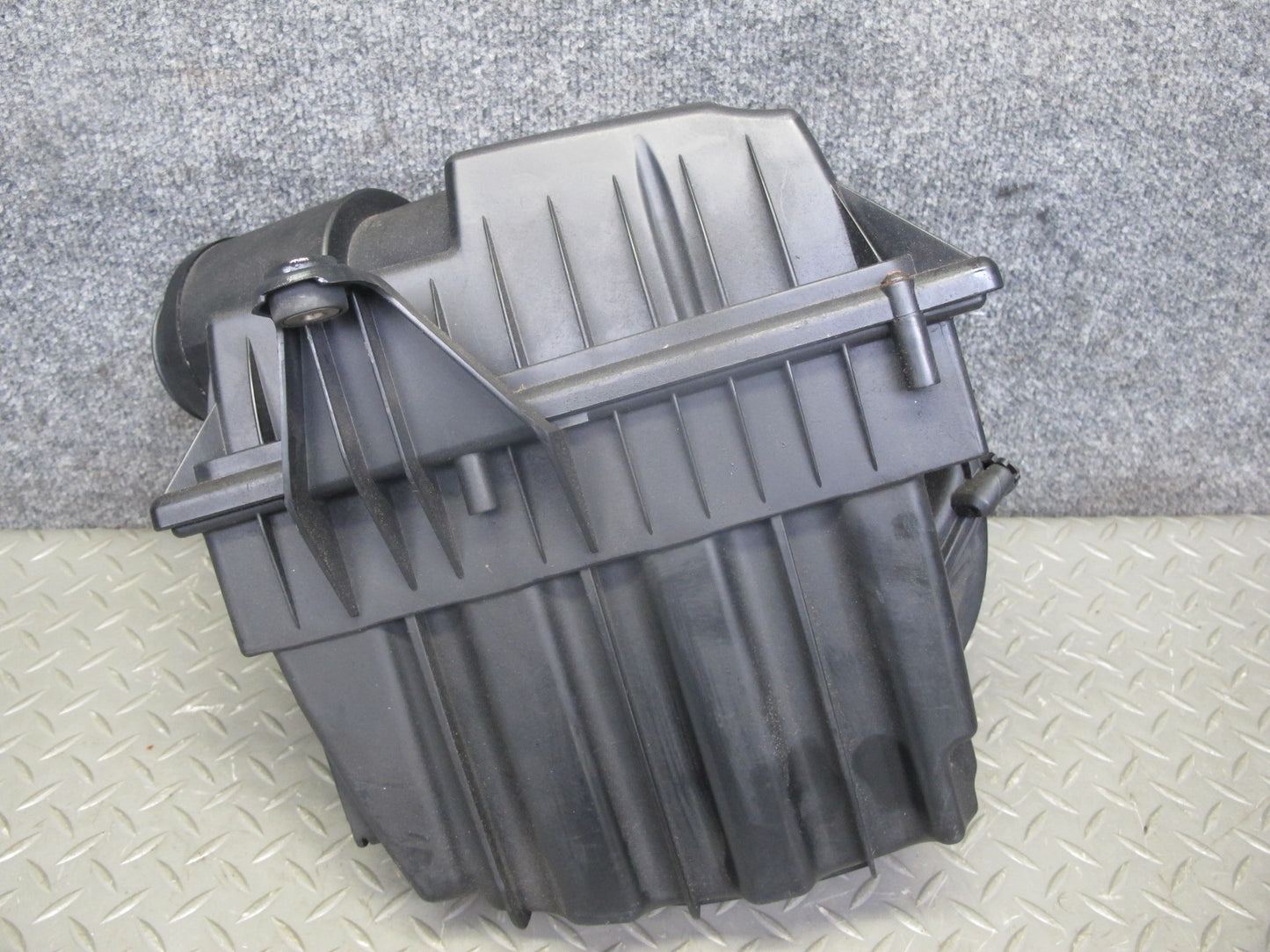 2012-2013 Range Rover Evoque L538 Air Intake Cleaner Filter Box w MAF Sensor