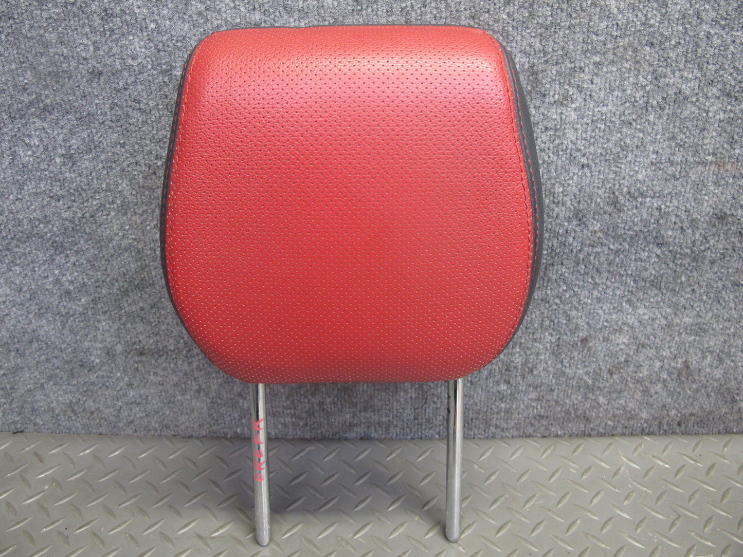 2012-2015 Range Rover Evoque L538 Front Left & Right Seat Headrest Set of 2