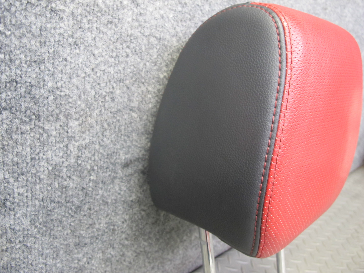 2012-2015 Range Rover Evoque L538 Front Left & Right Seat Headrest Set of 2
