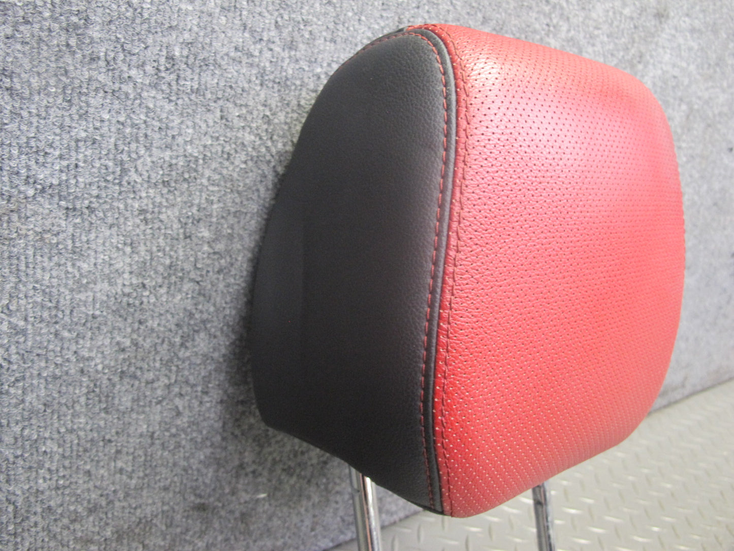 2012-2015 Range Rover Evoque L538 Front Left & Right Seat Headrest Set of 2