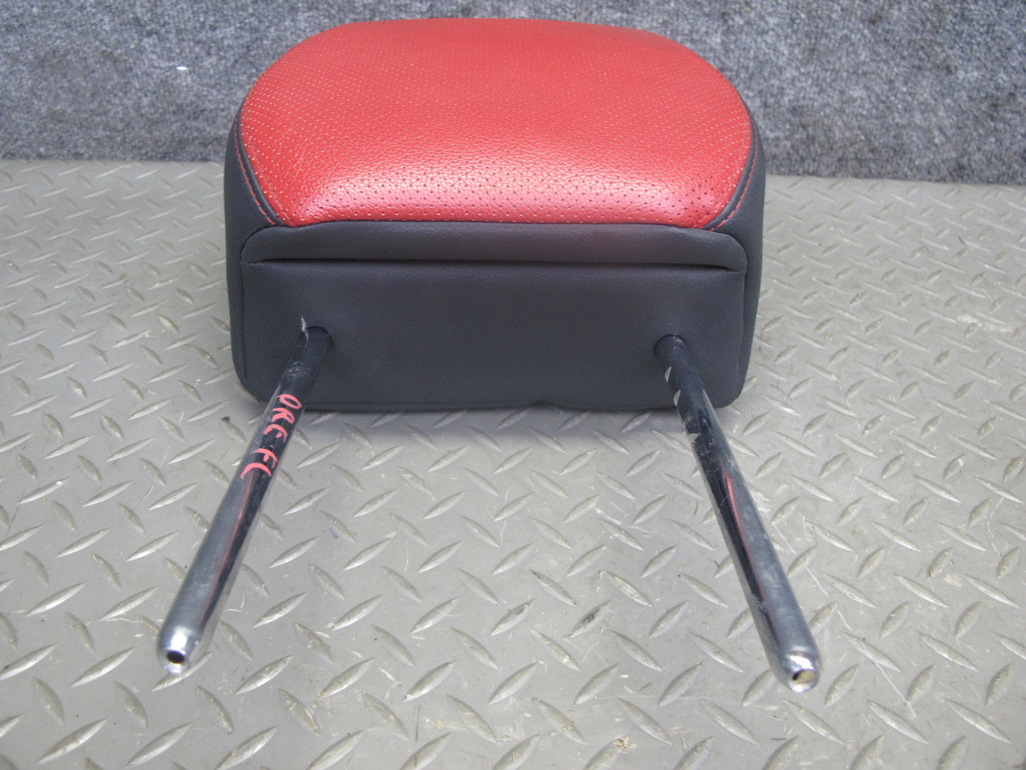 2012-2015 Range Rover Evoque L538 Front Left & Right Seat Headrest Set of 2