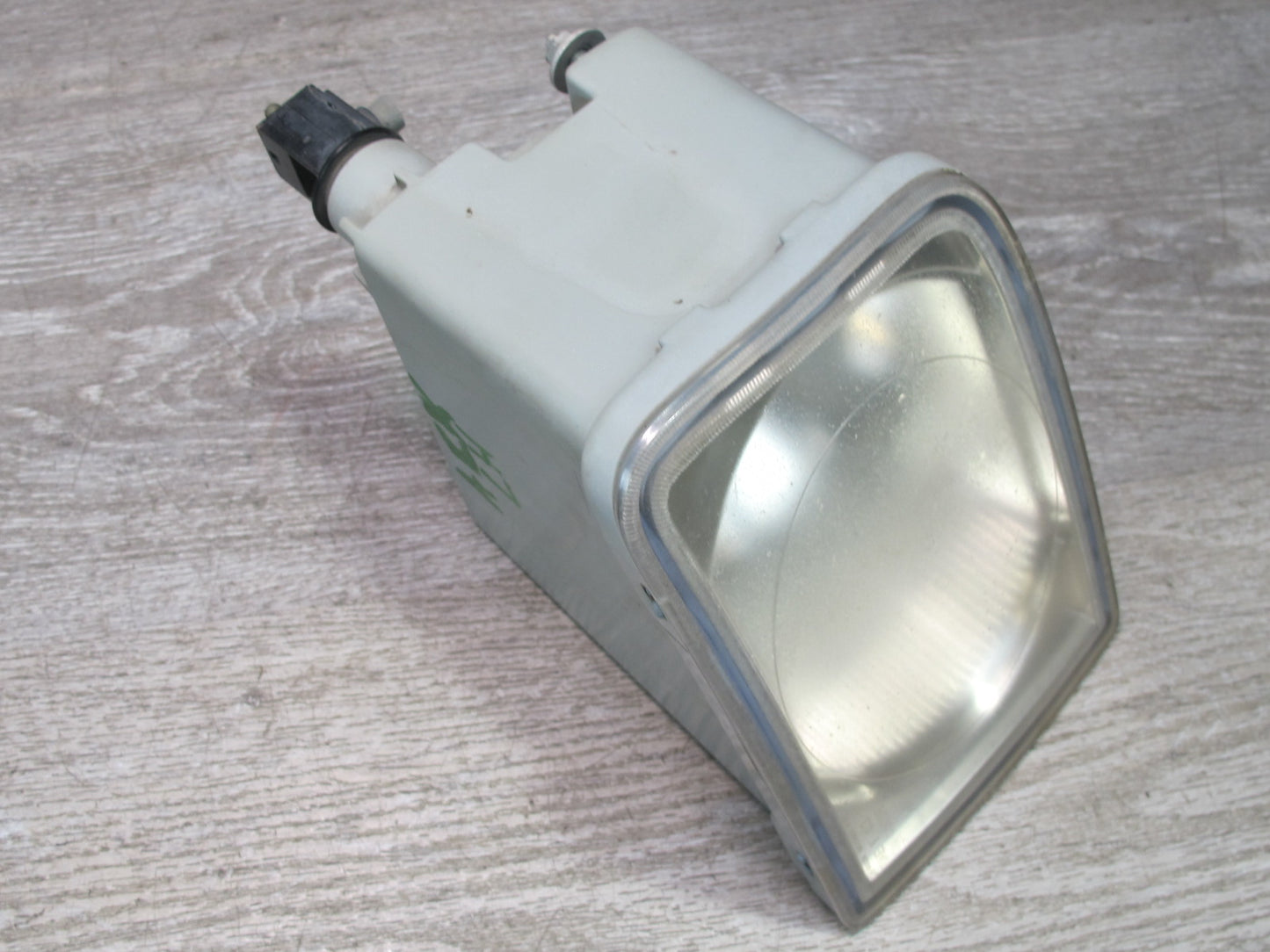 2004-2008 Cadillac XLR Front Left & Right Fog Light Lamp Set of 2