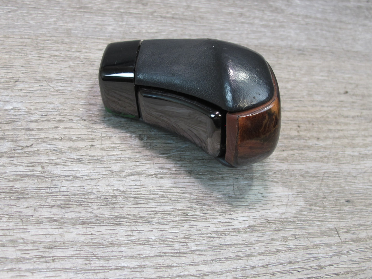 2004-2009 Cadillac XLR Automatic Transmission Gear Shifter Knob Wood