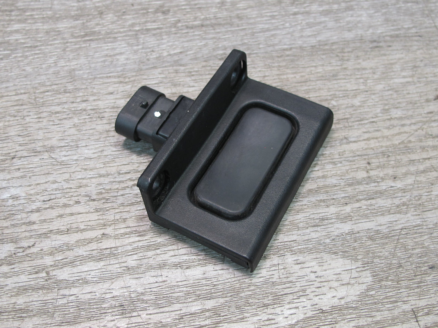 2004-2009 Cadillac XLR Front Right Pass Side Release Switch Button