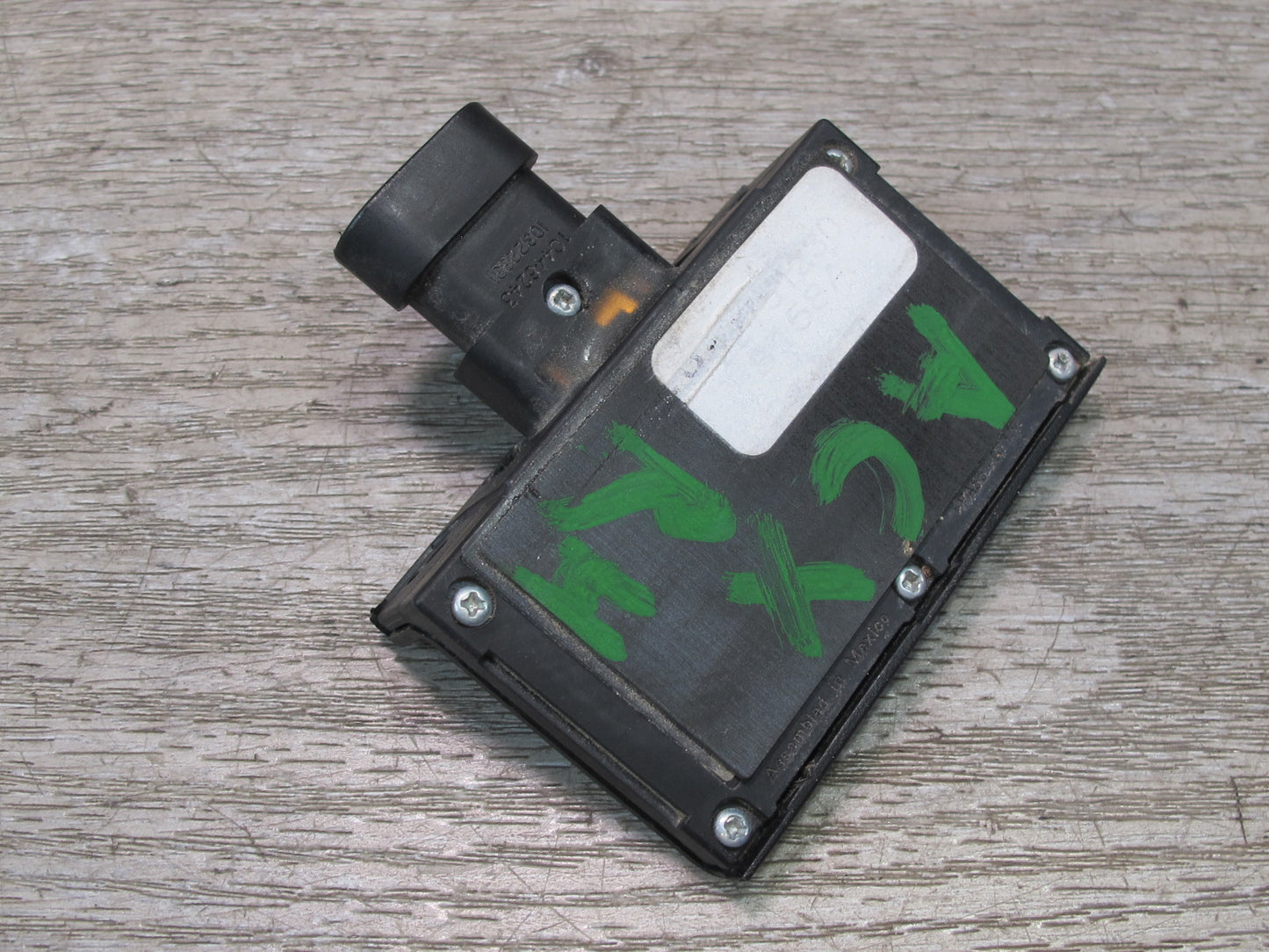2004-2009 Cadillac XLR Front Right Pass Side Release Switch Button