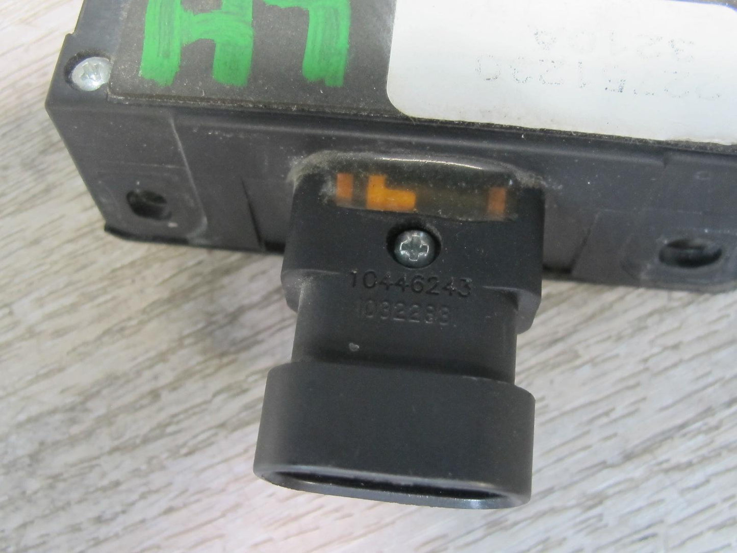 2004-2009 Cadillac XLR Front Left Driver Side Release Switch Button