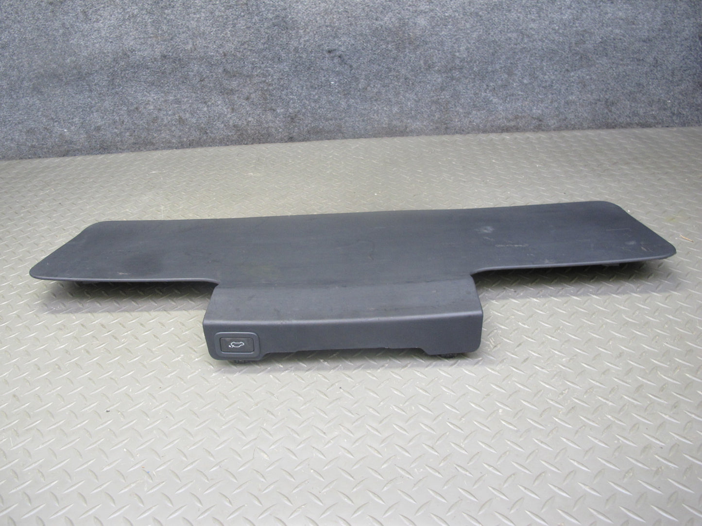 2012-2019 Range Rover Evoque L538 Rear Trunk Lid Tailgate Boot Trim Panel