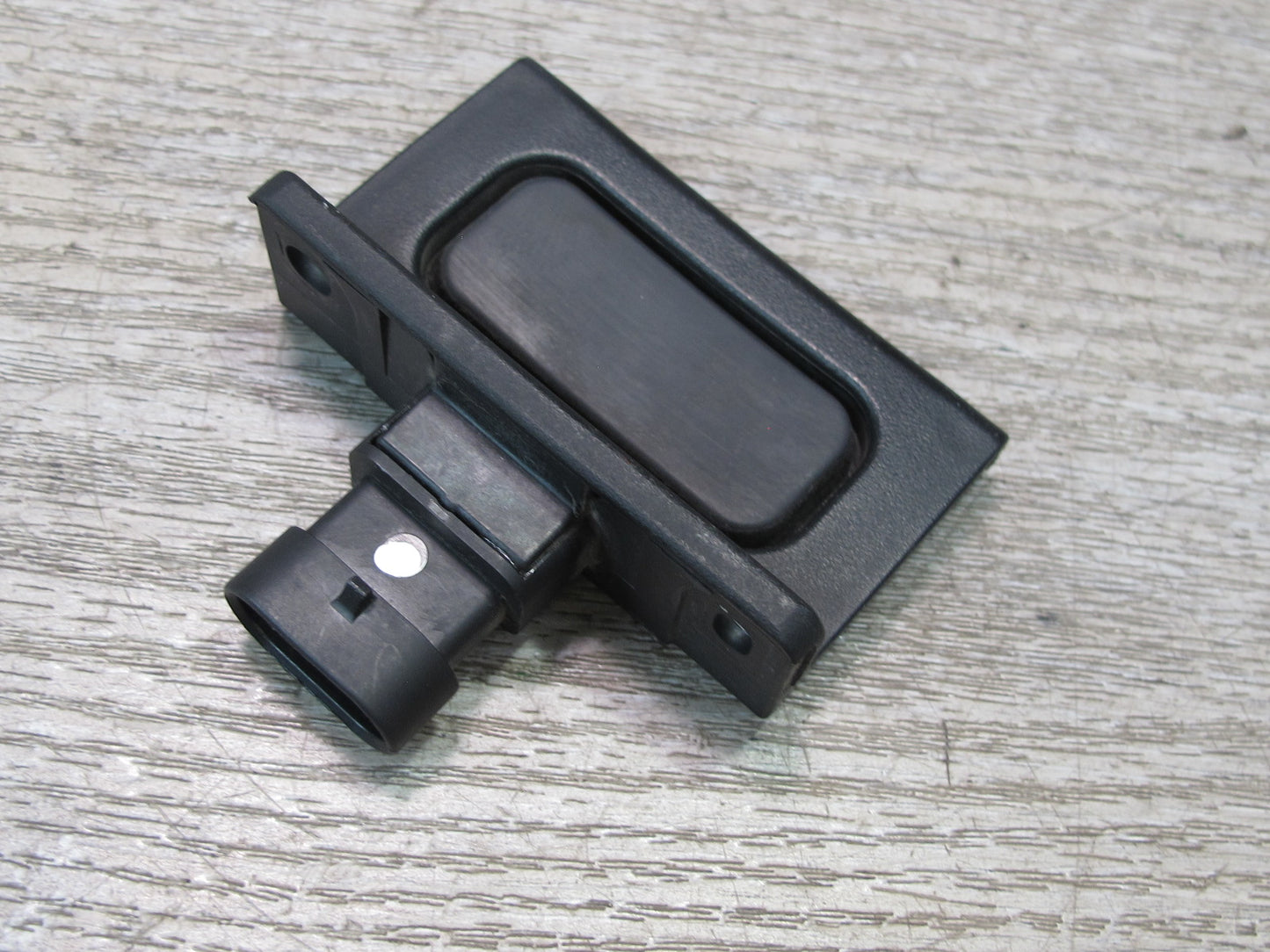 2004-2009 Cadillac XLR Front Left Driver Side Release Switch Button