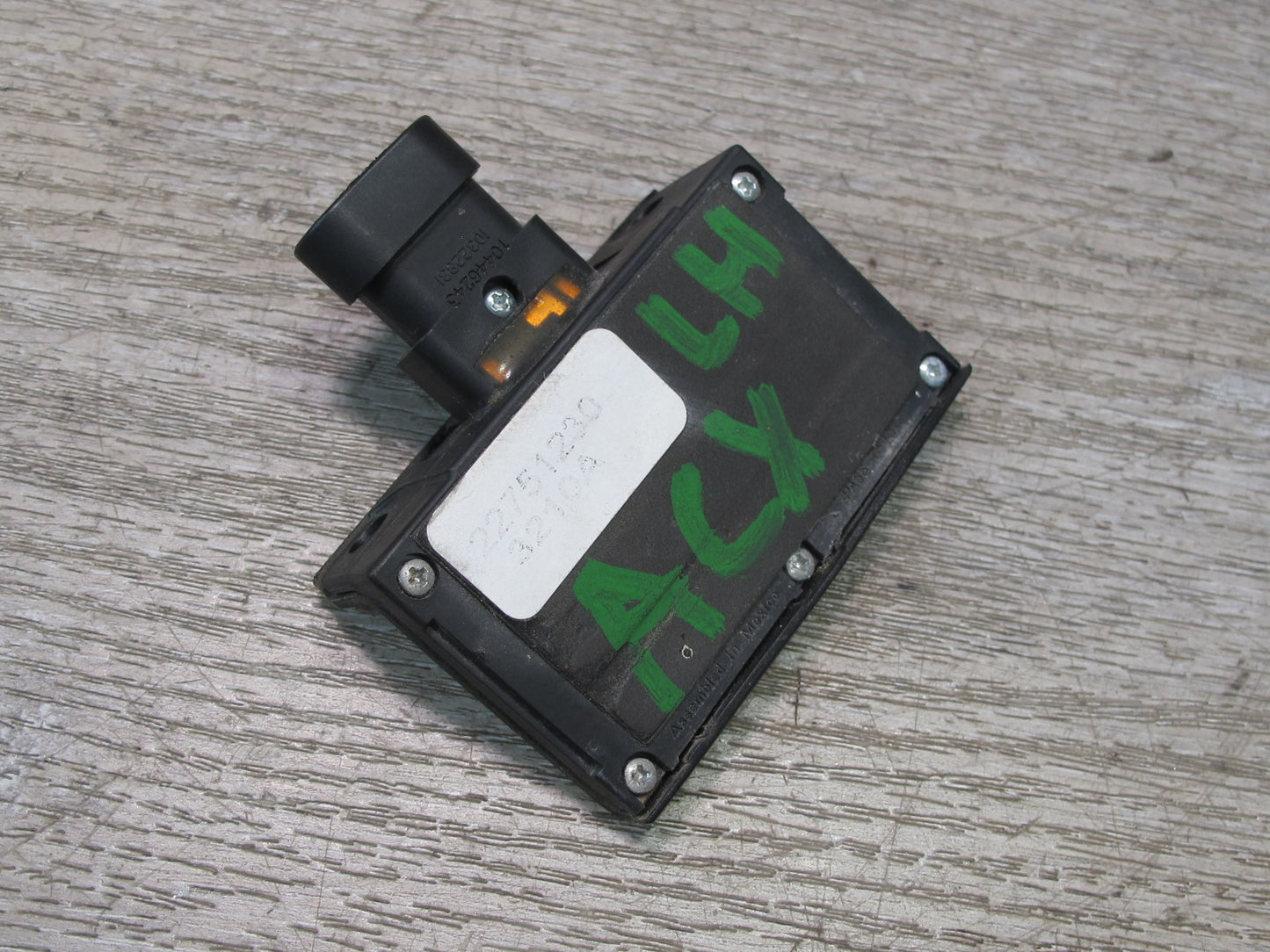 2004-2009 Cadillac XLR Front Left Driver Side Release Switch Button