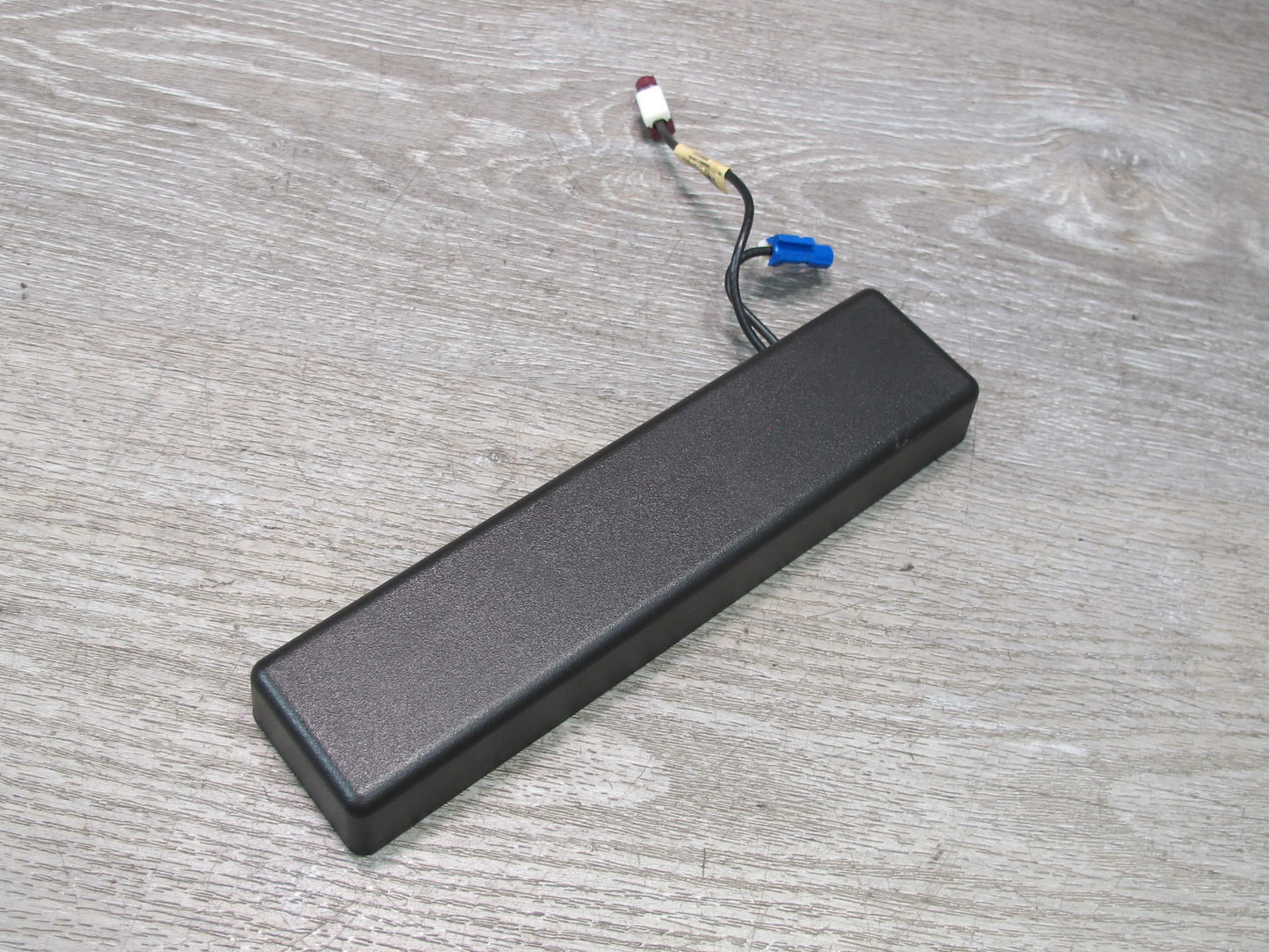 2004-2009 Cadillac XLR Windshield GPS Navigation Antenna Module