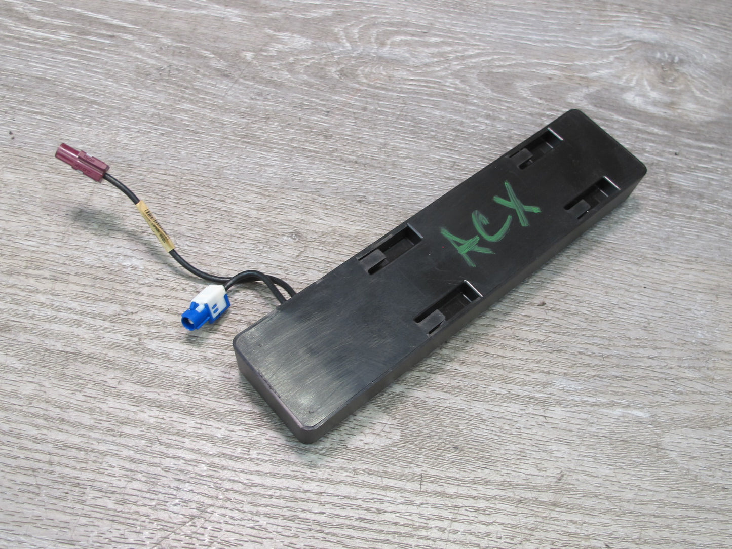 2004-2009 Cadillac XLR Windshield GPS Navigation Antenna Module