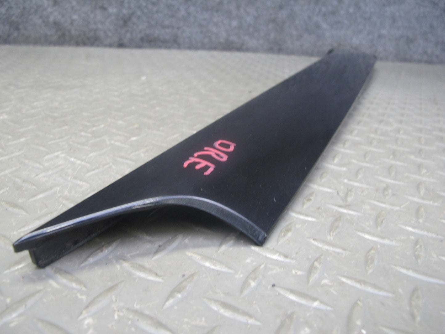 2012-2015 Range Rover Evoque L538 Front Left Exterior A Pillar Trim Molding