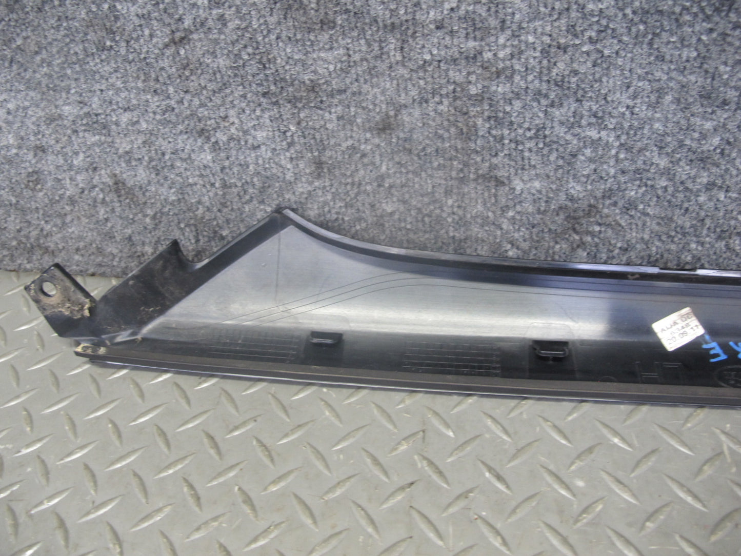2012-2015 Range Rover Evoque L538 Front Left Exterior A Pillar Trim Molding