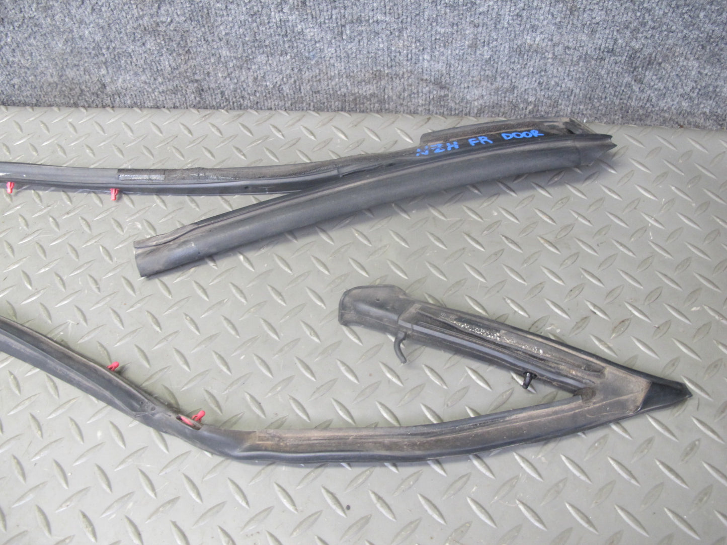 93-96 Nissan Z32 300ZX Convert Rear Door Weatherstrip Rubber Seal Gasket Set