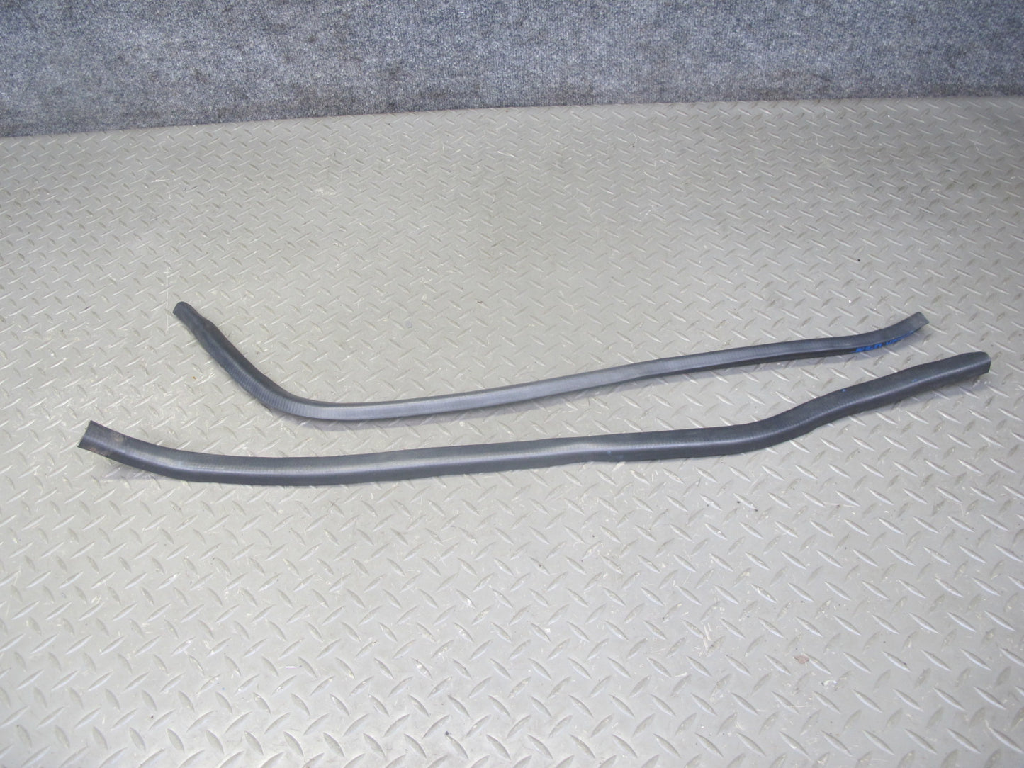 93-96 Nissan Z32 300ZX Convert Rear Door Weatherstrip Rubber Seal Gasket Set