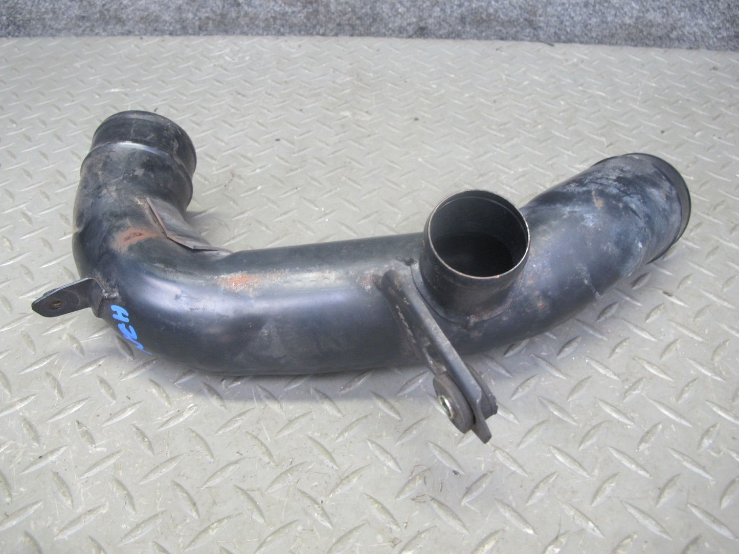 90-96 Nissan 300ZX Z32 NA M/T Set of 2 Front Air Intake Hose Pipe Duct OEM