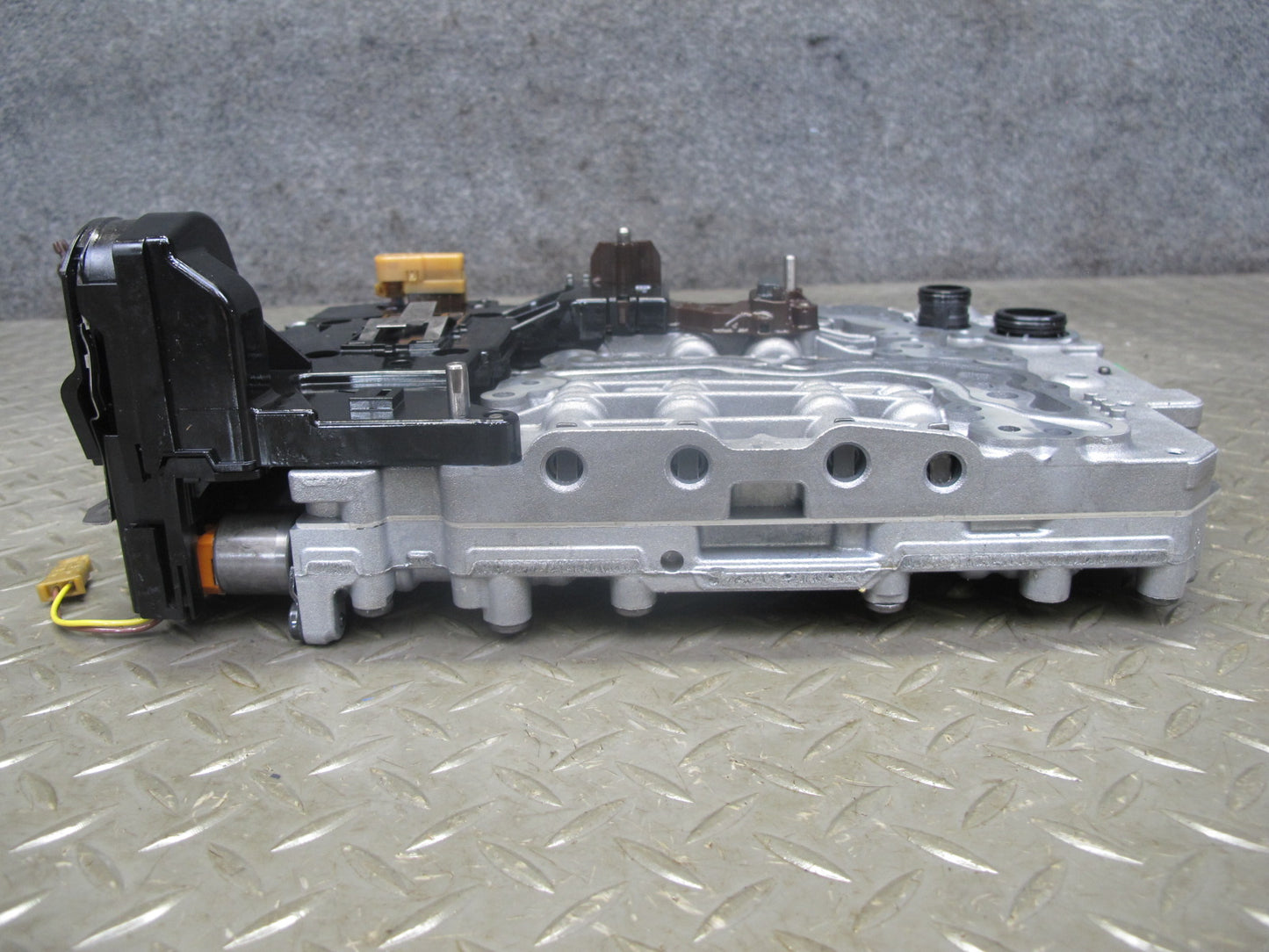 2017-2020 Maserati Levante M161 3.0L 8HP70 Transmission Valve Body Mechatronic