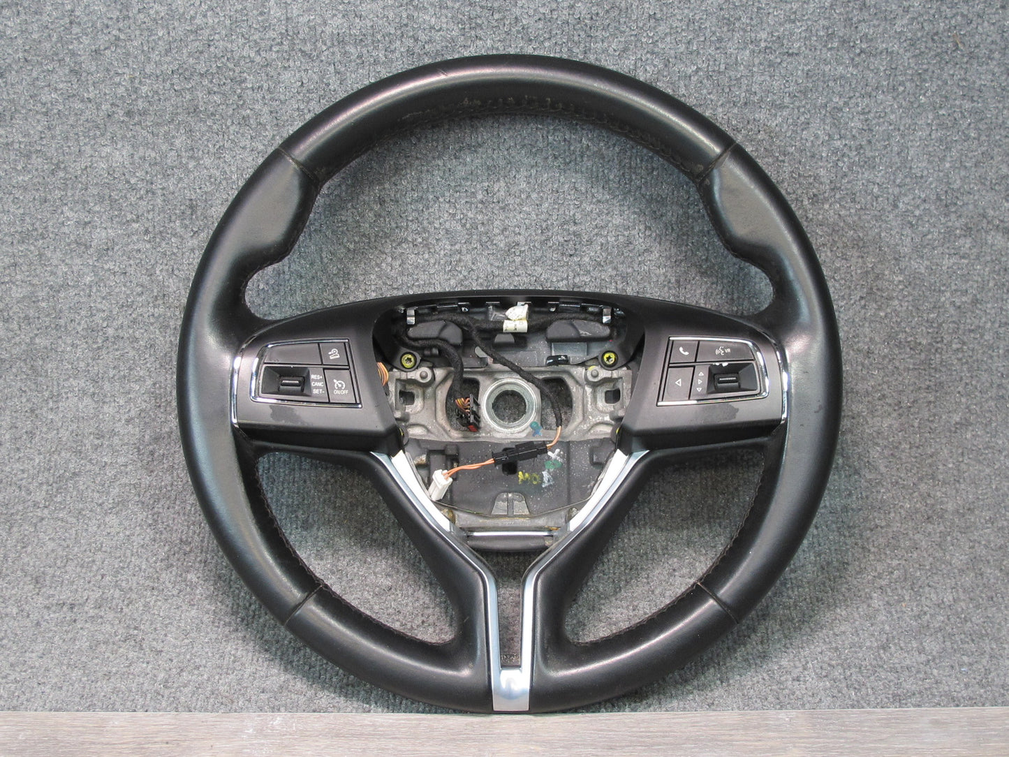 2017-2020 Maserati Levante M161 Leather Steering w Controls