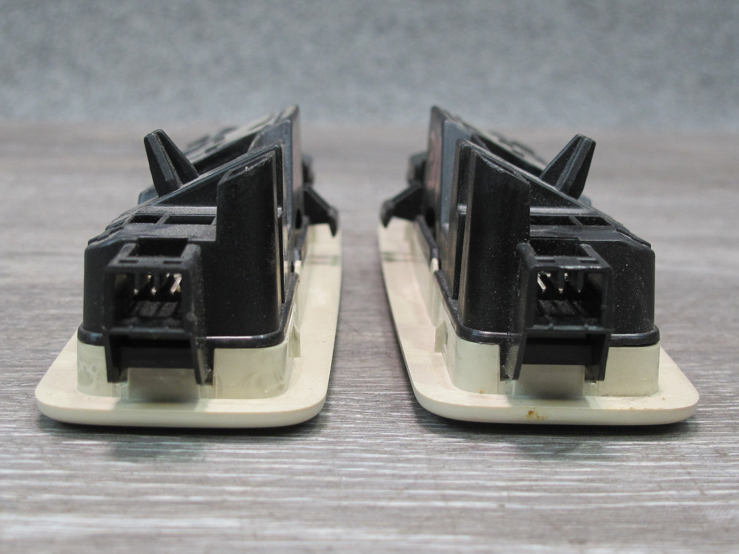 2012-2019 Range Rover Evoque L538 Overhead Console Dome Reading Light Lamp Set