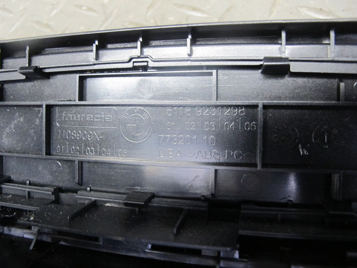 2008-2014 BMW X6 E71 E72 Rear Center Console A/C Climate Trim Storage Tray