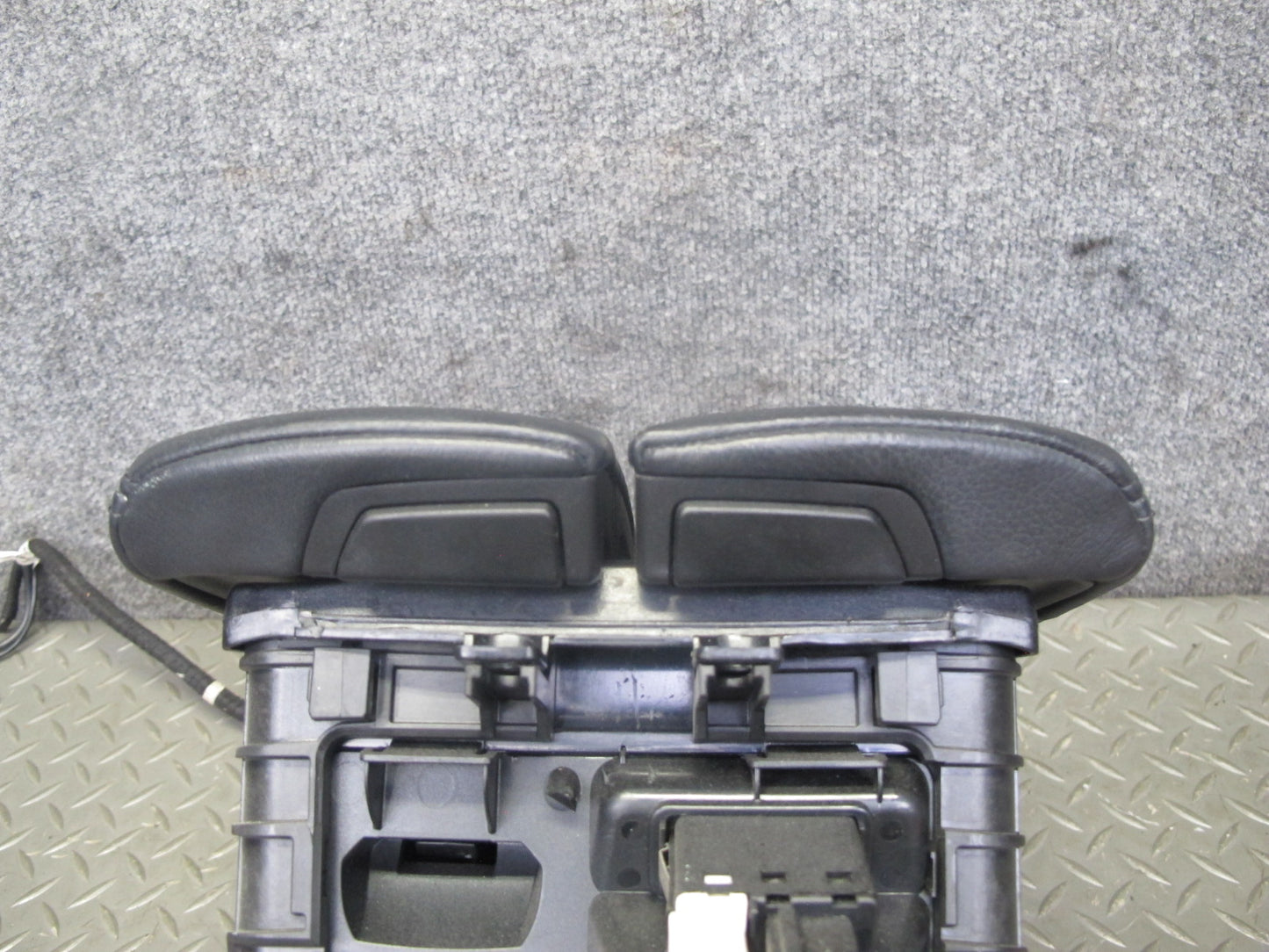 2008-2014 BMW E71 E72 X6 Center Console Leather Armrest Compartment Storage
