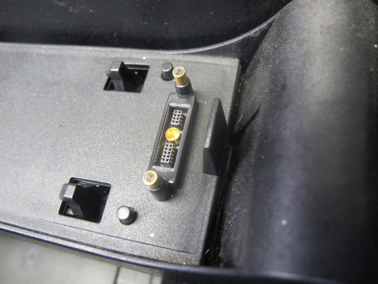 2008-2014 BMW E71 E72 X6 Center Console Leather Armrest Compartment Storage