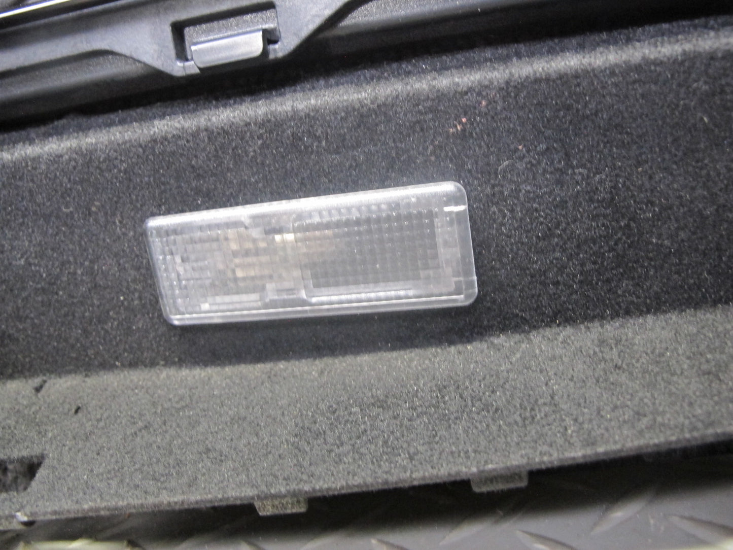 2008-2014 BMW E71 E72 X6 Dash Glove Box Storage Door Lid Cover