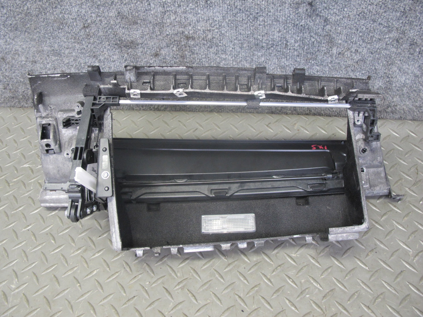 2008-2014 BMW E71 E72 X6 Dash Glove Box Storage Door Lid Cover