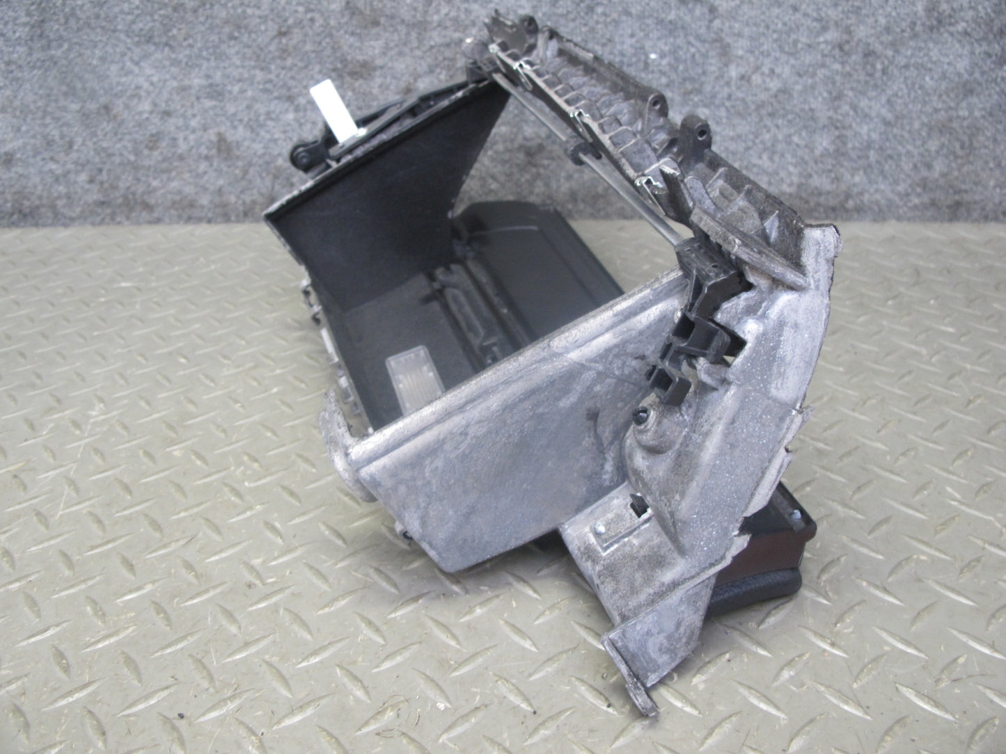 2008-2014 BMW E71 E72 X6 Dash Glove Box Storage Door Lid Cover