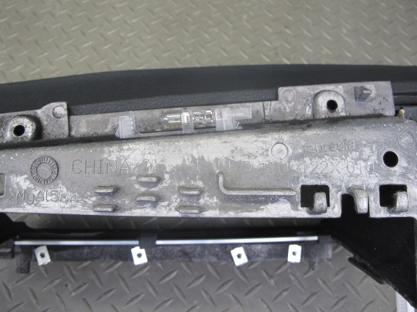 2008-2014 BMW E71 E72 X6 Dash Glove Box Storage Door Lid Cover