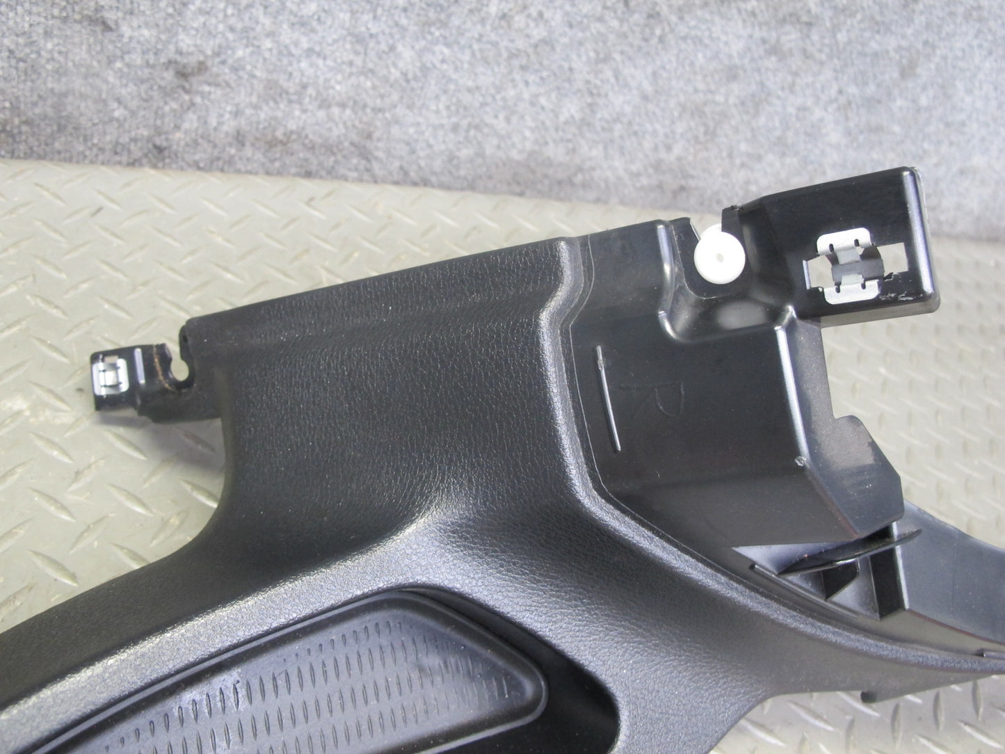 2008-2014 BMW E71 E72 X6 Rear Left & Right Lower C Pillar Storage Trim Panel Set